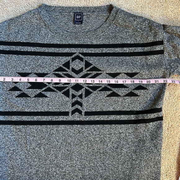 Gap Brooklyn Aztec Print Heathered Gray Sweater  Size Large - Picture 4 of 9
